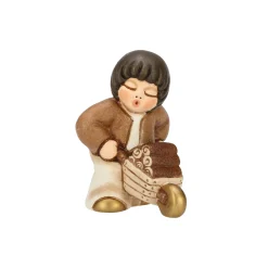THUN Bimbo con carriola di legna Presepe classico variante bianca* Presepe