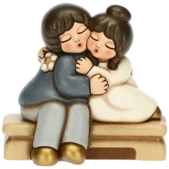 THUN Coppia sposini abbracciati seduti grandi* Bomboniere Anniversario|Bomboniere Matrimonio